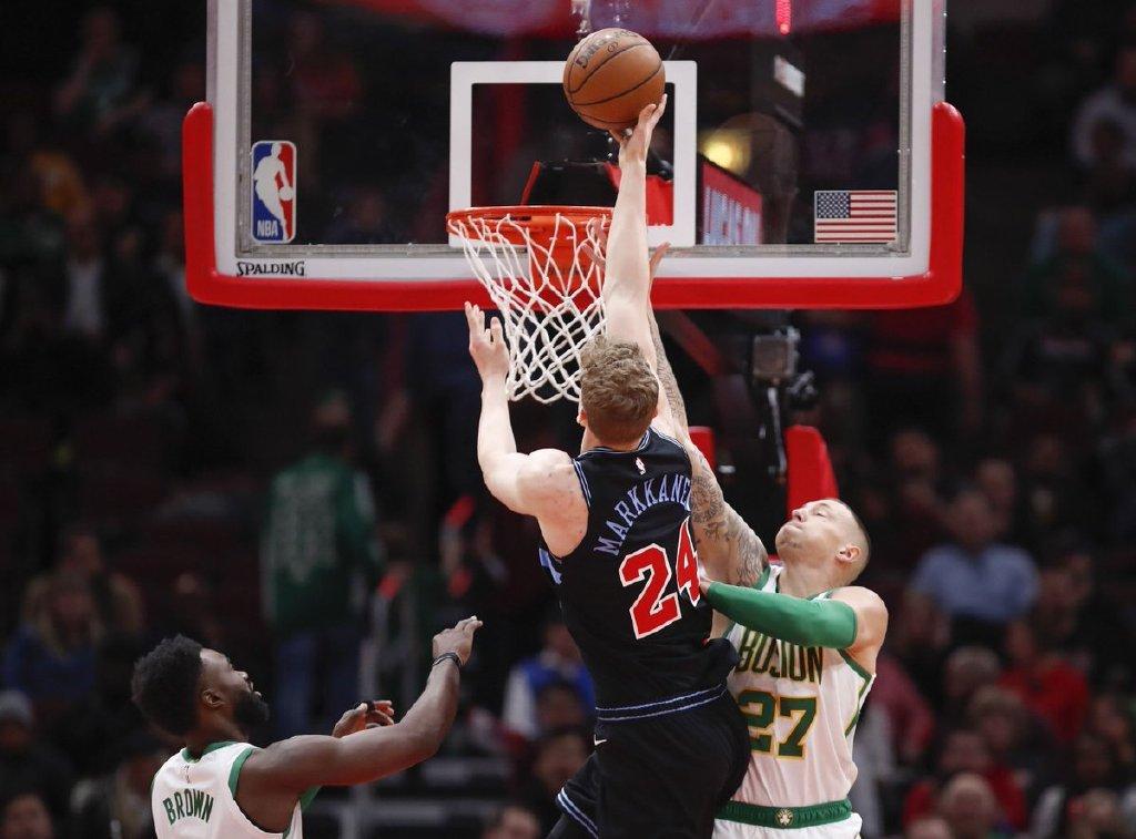  杰伦布朗暴扣准绝杀凯尔特人险胜公牛迎连胜