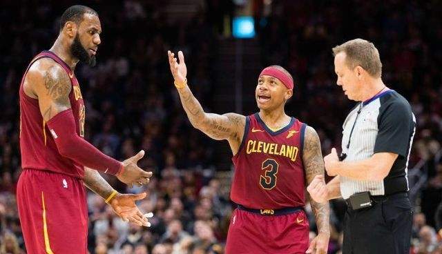  米切尔准三双领航，骑士众将齐发横扫魔术军团