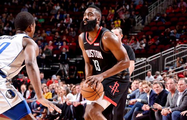  詹姆斯轰下三双数据，湖人加时险胜掘金夺连胜