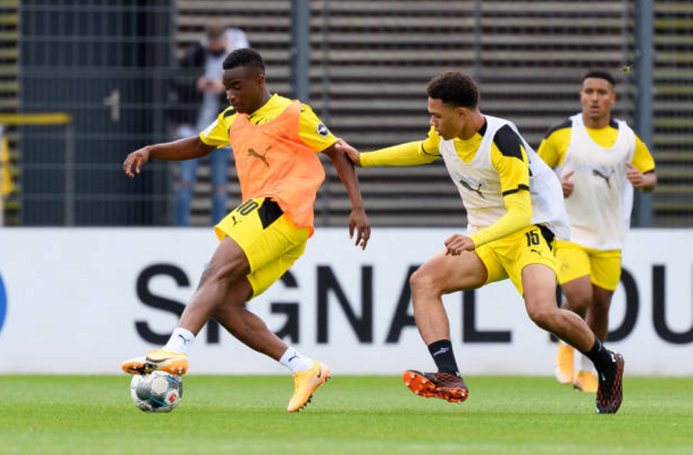  年轻球员井喷式涌现，德甲未来之星闪耀赛场  